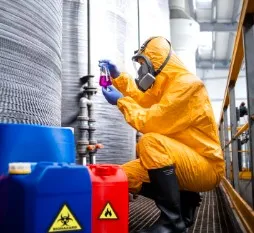 MANEJO DE SUSTANCIAS QUÍMICAS Y ELEMENTOS DE ASEO